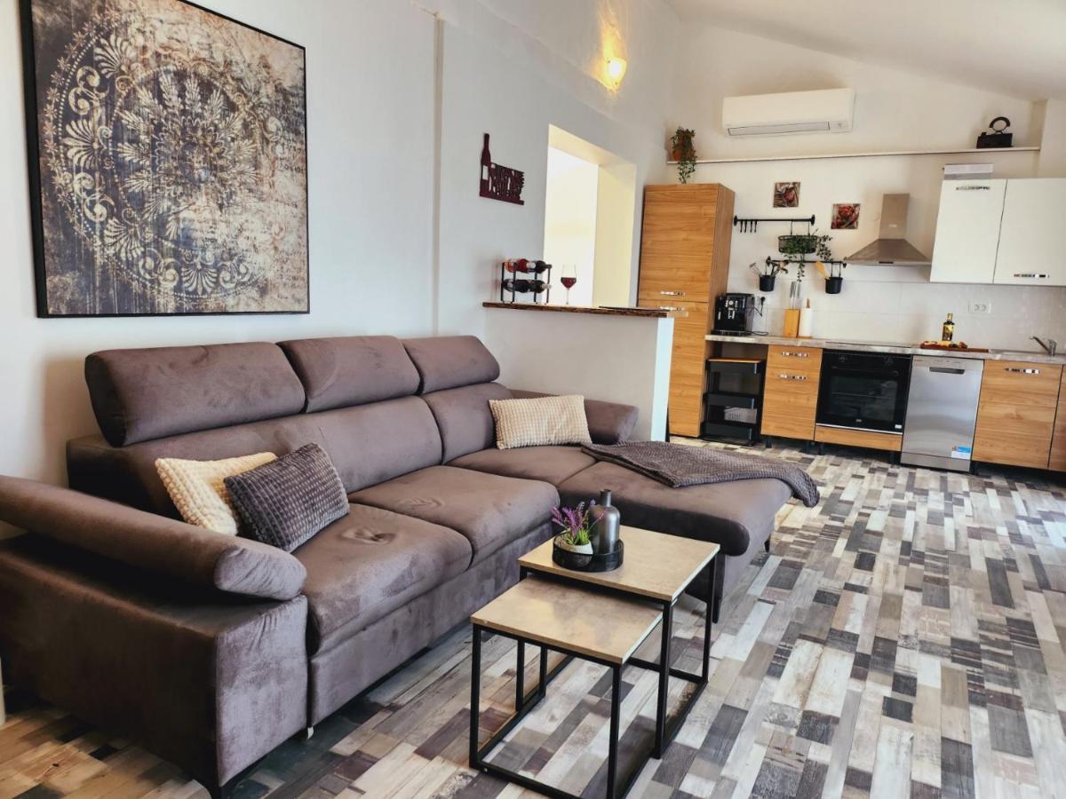 Villa Kuca Za Odmor Capella Stuti Exterior foto